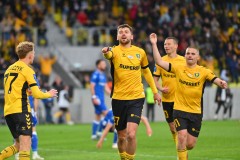 KATOWICE 18.05.2025MECZ 33. KOLEJKA PKO EKSTRAKLASA SEZON 2024/25 --- POLISH FOOTBALL TOP LEAGUE MATCH: GKS KATOWICE - LECH POZNANBARTOSZ NOWAK ADRIAN BLAD FOT. KRZYSZTOF HELIOS/400MM