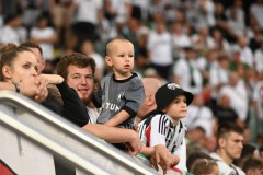 WARSZAWA 10.08.2025MECZ 4. KOLEJKA PKO EKSTRAKLASA SEZON 2025/26 --- POLISH FOOTBALL TOP LEAGUE MATCH: LEGIA WARSZAWA - GKS KATOWICEKIBIC LEGIA WARSZAWA DZIECKOFOT. KRZYSZTOF HELIOS/400MM