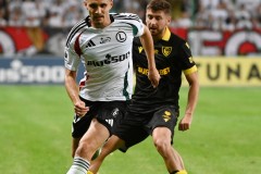 WARSZAWA 10.08.2025MECZ 4. KOLEJKA PKO EKSTRAKLASA SEZON 2025/26 --- POLISH FOOTBALL TOP LEAGUE MATCH: LEGIA WARSZAWA - GKS KATOWICEBARTOSZ KAPUSTKAFOT. KRZYSZTOF HELIOS/400MM